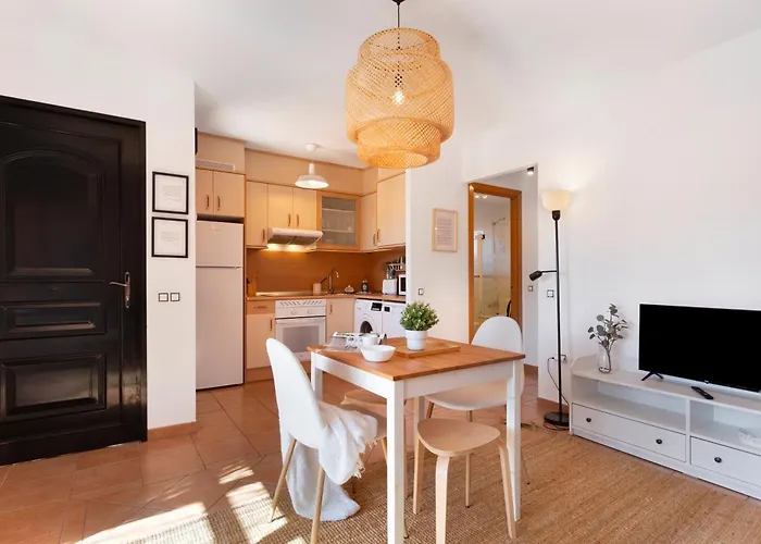 Sweet Semesterbostad Majanicho